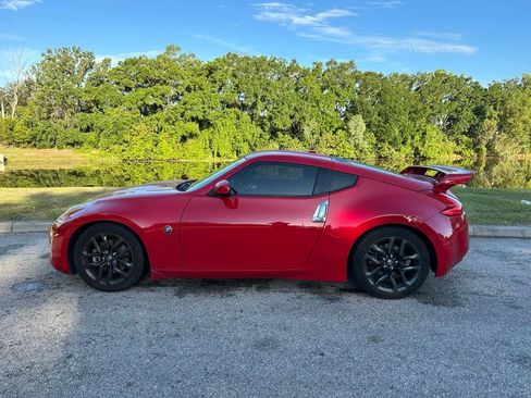 Used 2017 Nissan 370Z Touring image 2