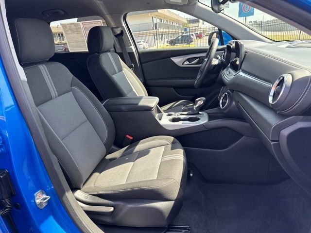 Used 2025 Chevrolet Blazer LT FWD image 19