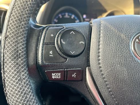 Used 2018 Toyota RAV4 XLE FWD image 15