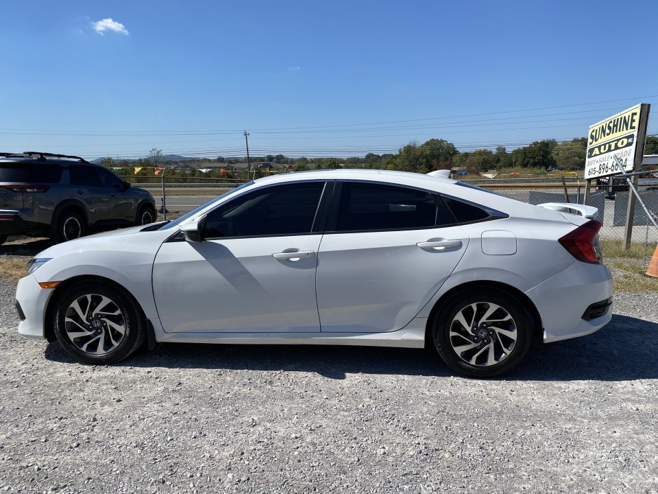 Used 2018 Honda Civic EX image 8