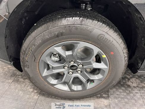 New 2026 Ford Maverick XLT w/ XLT Luxury Package FWD image 18