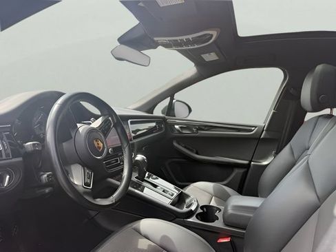 Used 2022 Porsche Macan S AWD/4WD image 12