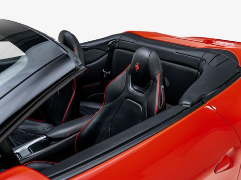 Used 2023 Ferrari Portofino M RWD image 40
