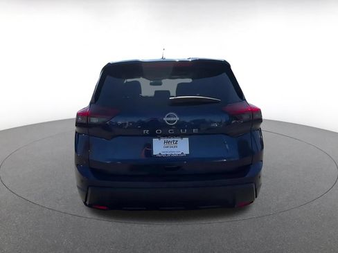 Used 2025 Nissan Rogue SV FWD image 12