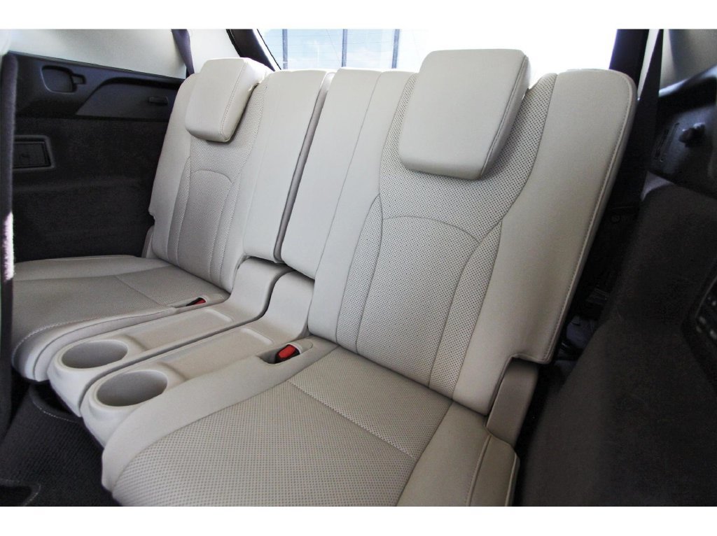 Used 2020 Lexus RX 350L FWD w/ Premium Package image 31
