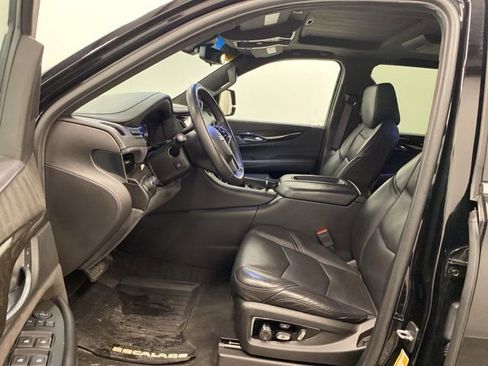 Used 2017 Cadillac Escalade Platinum image 8
