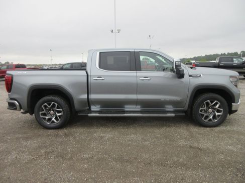 New 2026 GMC Sierra 1500 SLT w/ SLT Premium Plus Package image 3