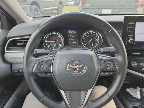 Used 2024 Toyota Camry SE image 17