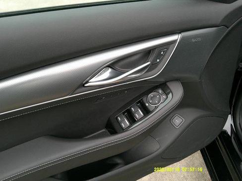Used 2025 Cadillac CT5 Premium Luxury RWD image 9