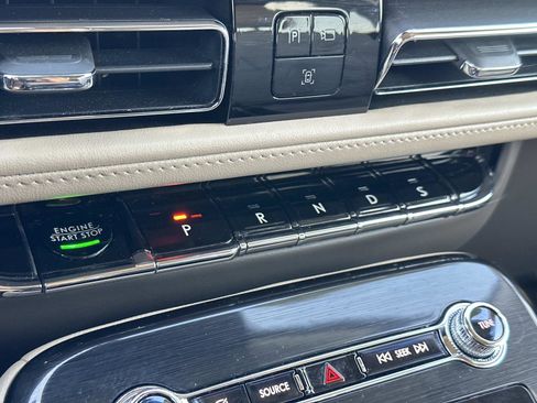 Used 2022 Lincoln Nautilus Reserve w/ Equipment Group 201A image 22