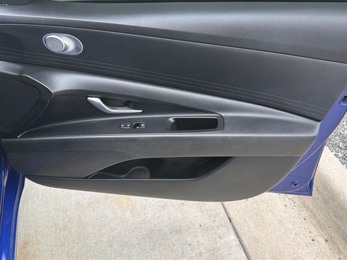 Used 2022 Hyundai Elantra SEL w/ Cargo Package FWD image 28