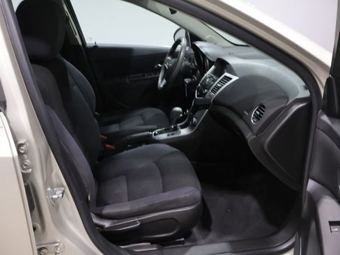 Used 2016 Chevrolet Cruze Eco image 21