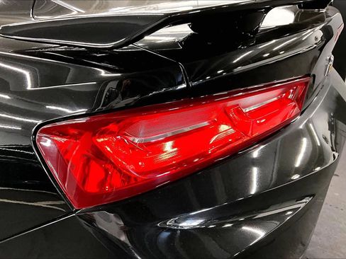 Used 2017 Chevrolet Camaro LT RWD image 28