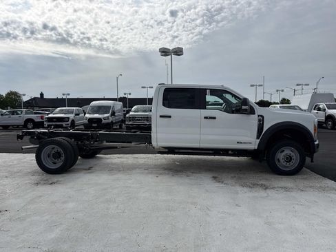 New 2026 Ford F550 4x4 Crew Cab image 2