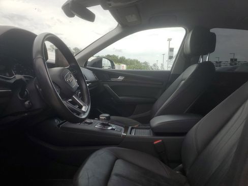 Used 2020 Audi Q5 2.0T Premium w/ Convenience Package AWD/4WD image 10