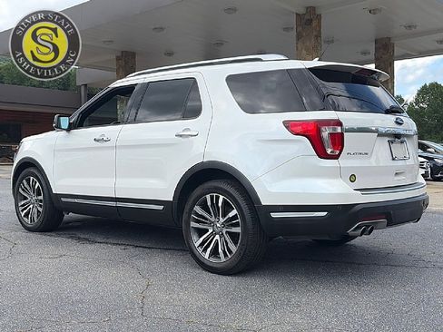 Used 2018 Ford Explorer Platinum AWD/4WD image 4
