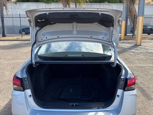 Used 2025 Nissan Versa SV FWD image 29