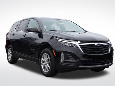Used 2023 Chevrolet Equinox LT image 1