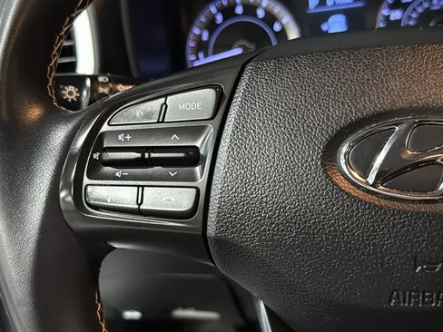 Used 2022 Hyundai Venue Limited w/ Cargo Package FWD image 12