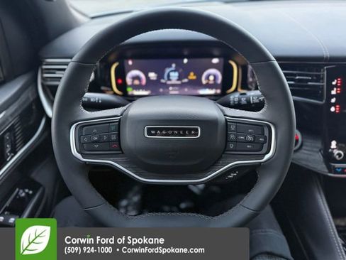 Used 2022 Jeep Wagoneer Series III w/ Flexible Seating Group image 24