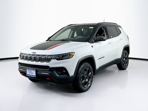 Used 2022 Jeep Compass Trailhawk w/ Trailhawk Convenience Group image 1