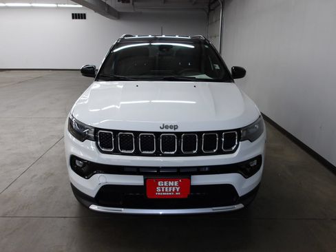 Used 2023 Jeep Compass Limited AWD/4WD image 6