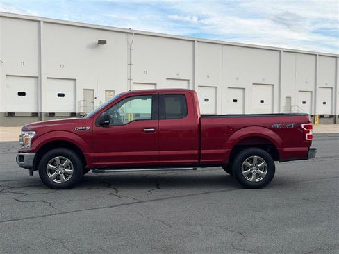 Used 2018 Ford F150 XLT w/ Equipment Group 302A Luxury AWD/4WD image 4