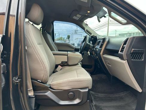 Used 2015 Ford F150 XLT AWD/4WD image 11