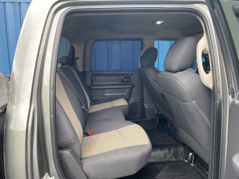 Used 2012 RAM 2500 ST w/ Chrome Appearance Group AWD/4WD image 27