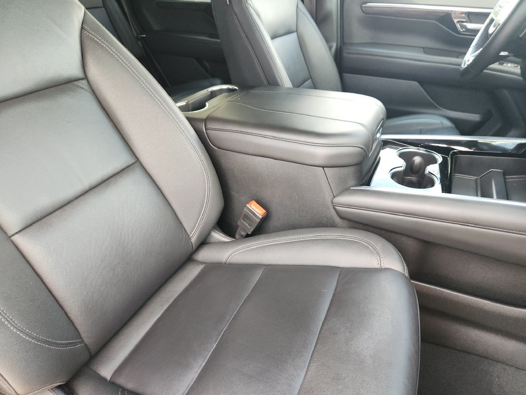 Used 2025 Chevrolet Tahoe LT RWD image 24