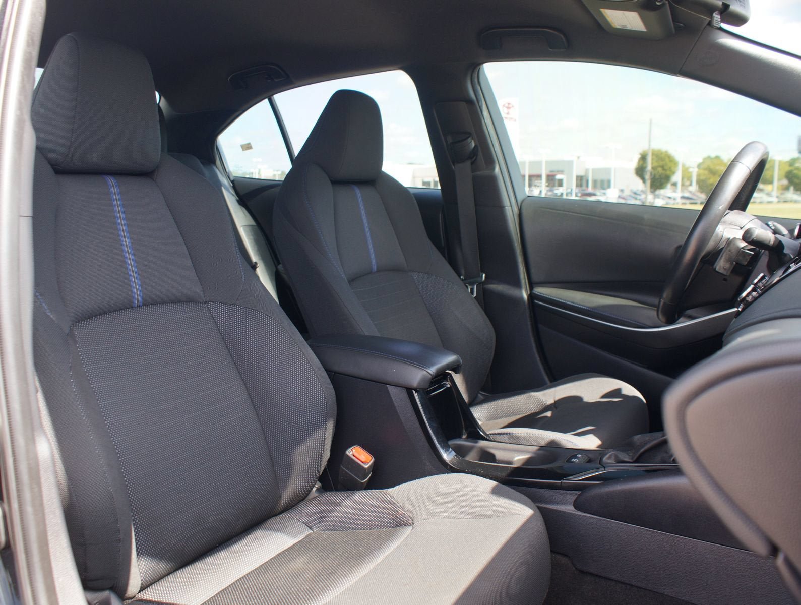 Used 2022 Toyota Corolla SE w/ Carpet Mat Package (TMS) FWD image 21