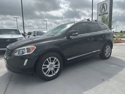 Used 2016 Volvo XC60 T5 Premier w/ Proximity Package image 4