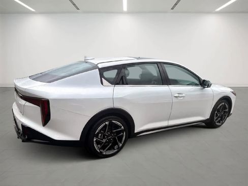 Used 2025 Kia K4 GT-Line w/ GT-Line Premium Package image 4