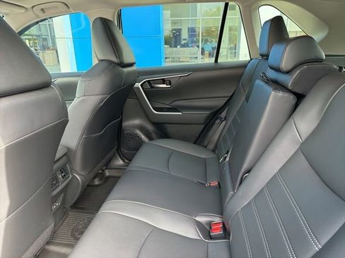 Used 2022 Toyota RAV4 XLE Premium AWD/4WD image 19