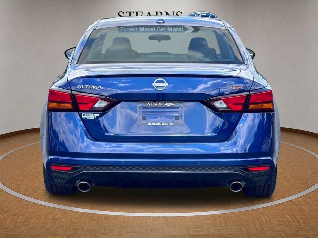 Used 2024 Nissan Altima 2.5 SR FWD image 16