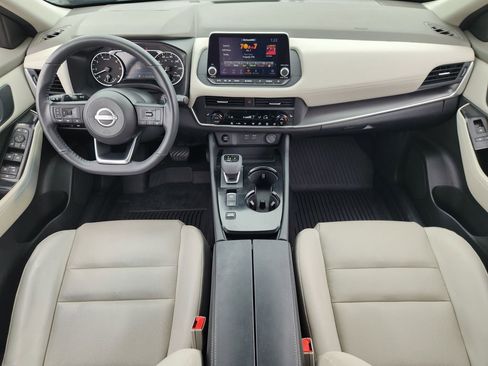 Used 2024 Nissan Rogue SV w/ SV Premium Package FWD image 18