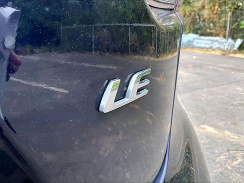 Used 2023 Toyota Corolla LE image 10