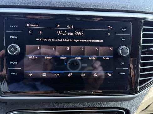 Used 2022 Volkswagen Atlas Cross Sport SEL Premium R-Line image 9