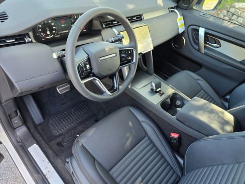 Used 2026 Land Rover Discovery Sport Landmark AWD/4WD image 11