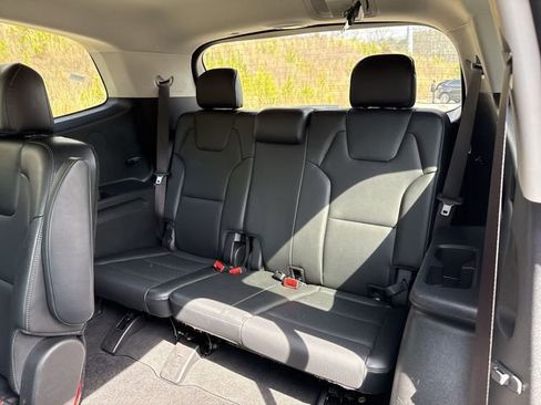 Used 2025 Kia Telluride S image 27