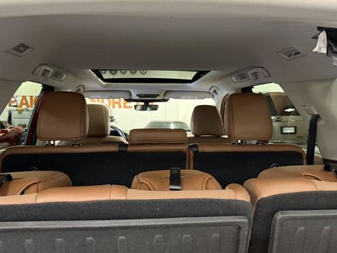 Used 2024 Nissan Pathfinder Platinum w/ Cargo Package AWD/4WD image 22
