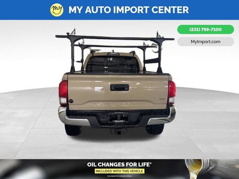 Used 2017 Toyota Tacoma TRD Off-Road w/ Tow Package image 6