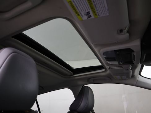 Used 2024 Subaru Crosstrek 2.5i Limited image 18