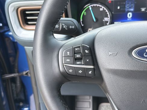 Used 2024 Ford Maverick Lariat FWD image 25