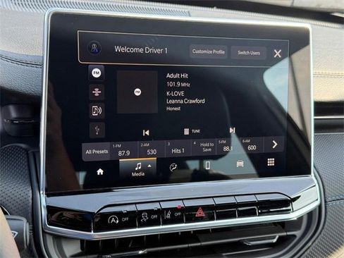 New 2025 Jeep Compass Latitude w/ Sun & Sound Group image 24