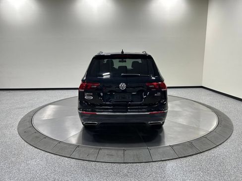 Used 2018 Volkswagen Tiguan SE w/ Panoramic Sunroof Package AWD/4WD image 7