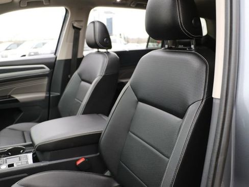 Used 2021 Volkswagen Atlas SEL R-Line FWD image 21