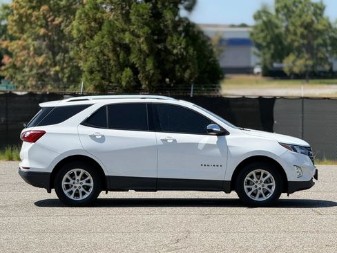 Used 2018 Chevrolet Equinox LT w/ Sun & Infotainment Package AWD/4WD image 7