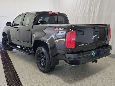 Certified 2017 Chevrolet Colorado Z71 w/ Z71 Midnight Edition AWD/4WD image 8