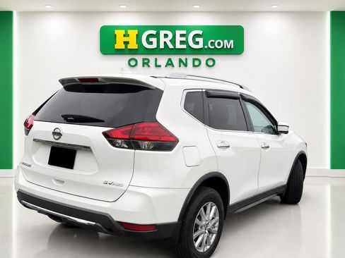 Used 2017 Nissan Rogue SV AWD/4WD image 6
